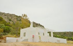 Sophia'S Ralaki Cottage